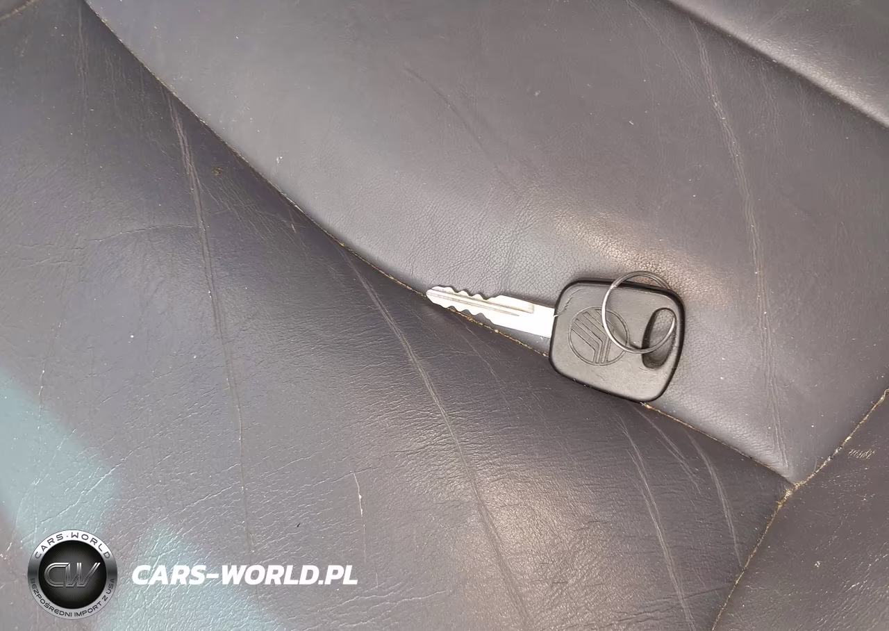 1998 Mercury Grand Marquis VIN:2MEFM75W6WX679978 - 11