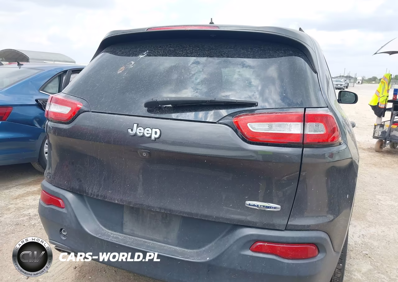 2016 Jeep Cherokee Latitude VIN:1C4PJLCS1GW307856 - 17