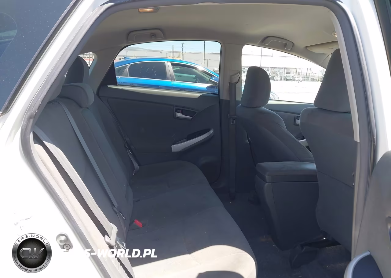 2011 Toyota Prius Two VIN:JTDKN3DUXB1375447 - 8