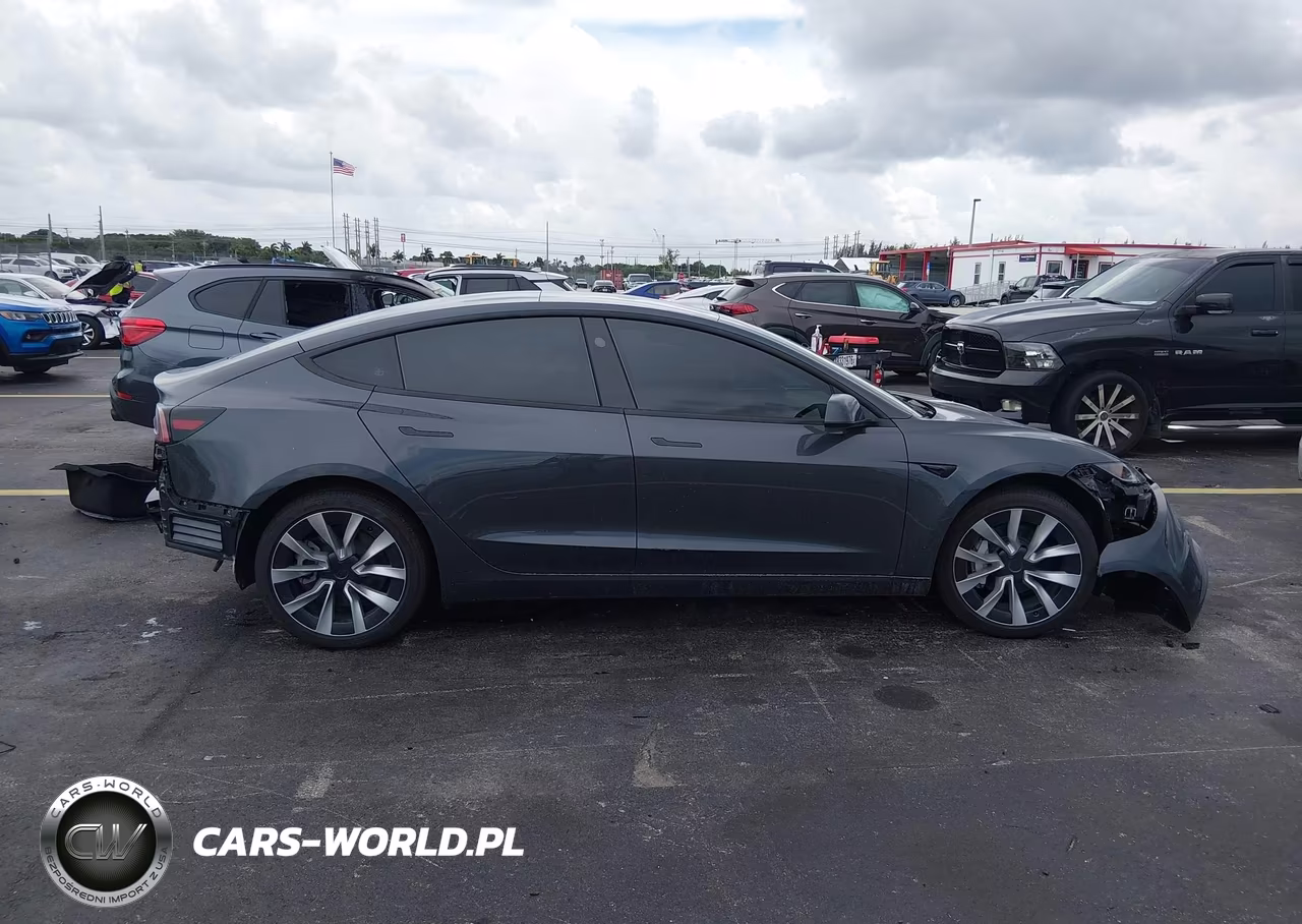 2025 Tesla Model 3 Long Range Rear-Wheel Drive-Standard Rear-Wheel Drive VIN:5YJ3E1EA6SF040383 - 14