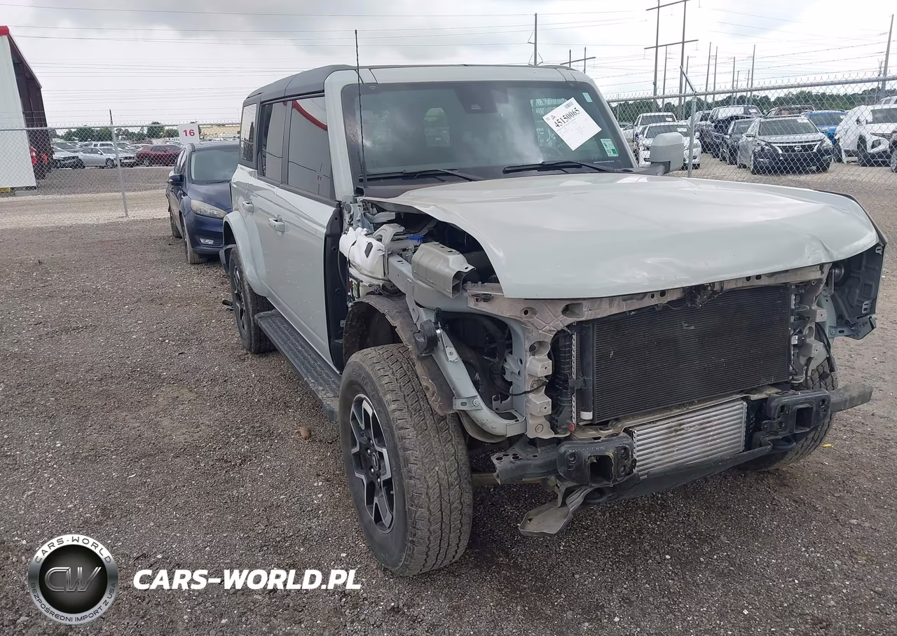 2024 Ford Bronco Outer Banks – zdjęcie 1 z 21