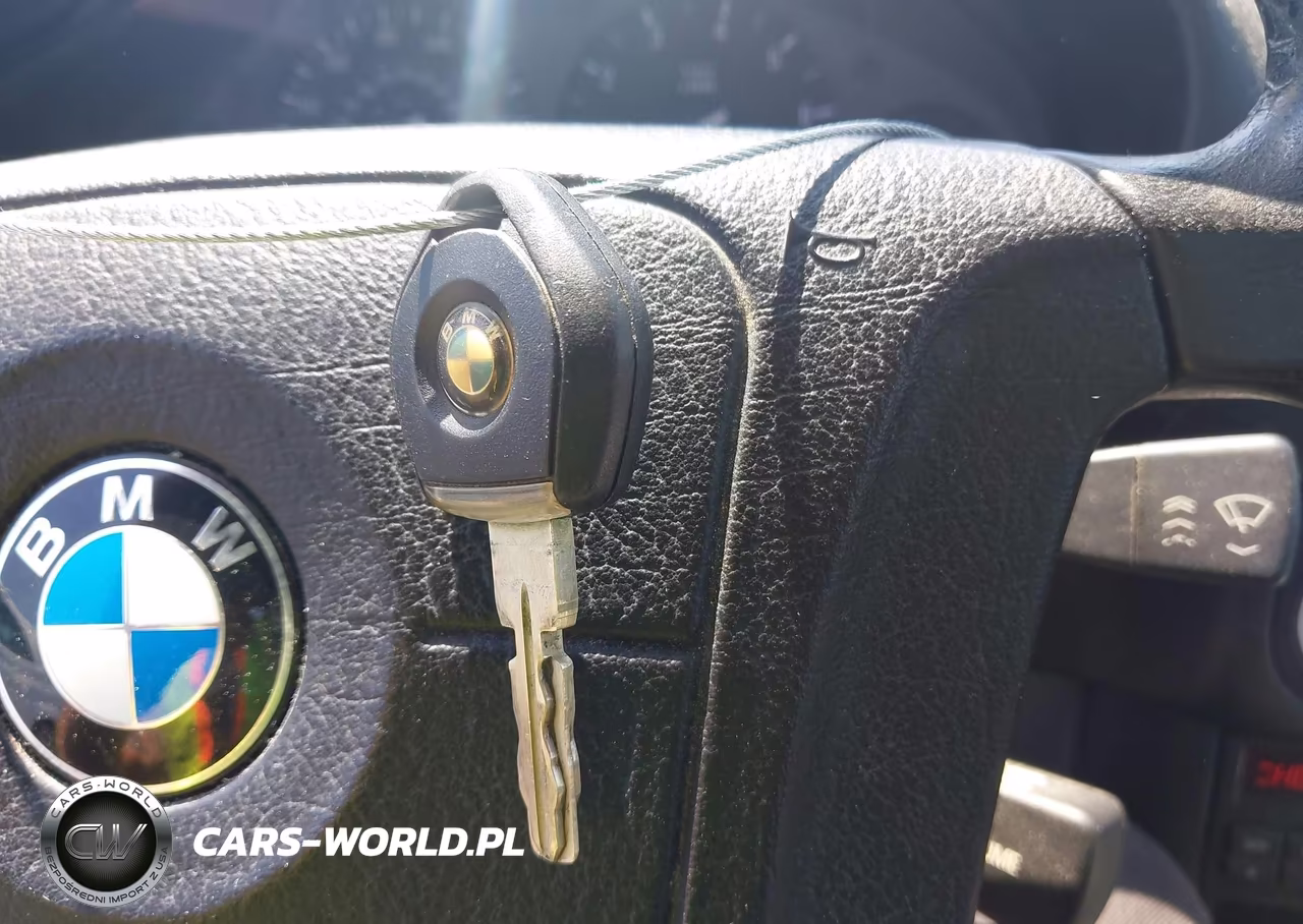 1995 BMW 325 I VIN:WBACB3321SFE20968 - 11