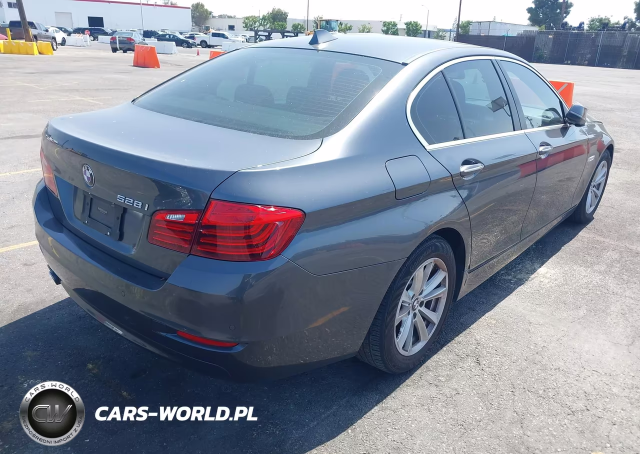 2016 BMW 528I VIN:WBA5A5C5XGD526966 - 4