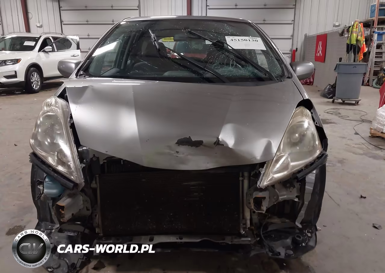 2010 Honda Fit Sport VIN:JHMGE8H4XAC036265 - 13