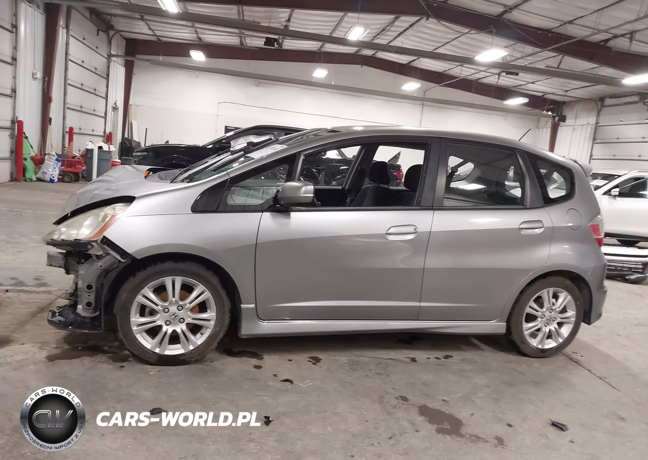 2010 Honda Fit Sport VIN:JHMGE8H4XAC036265 - 15