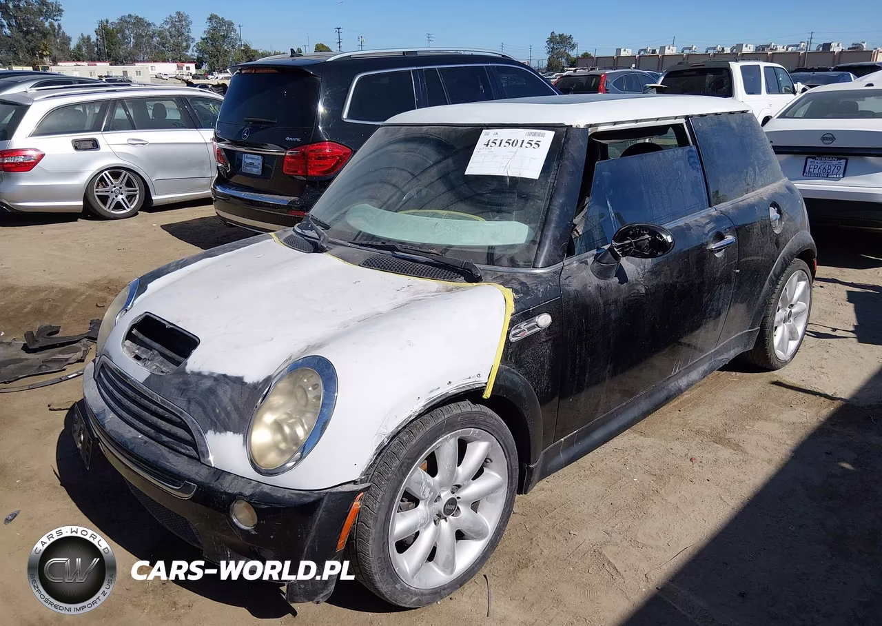 2005 Mini Cooper S VIN:WMWRE33535TG99244 - 2