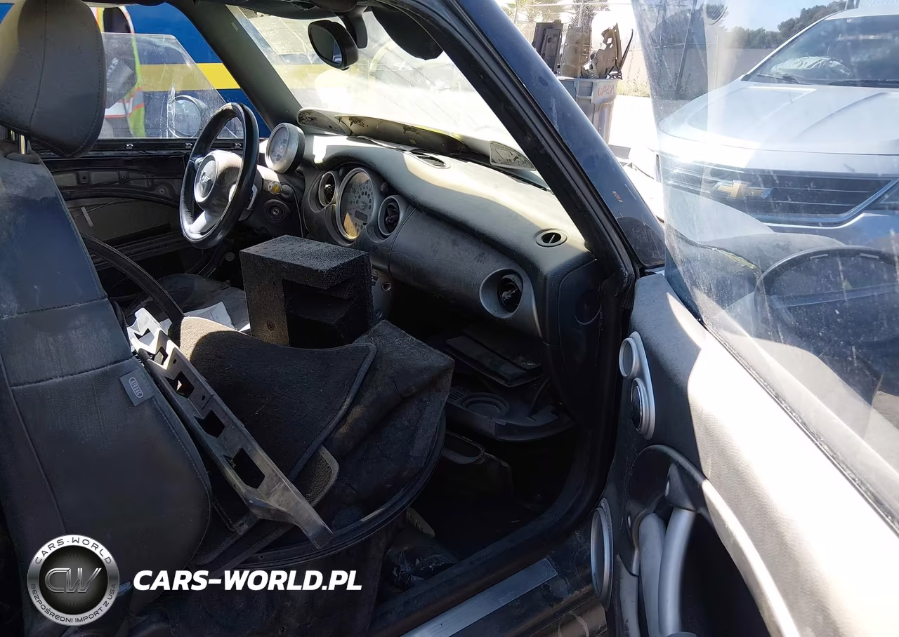 2005 Mini Cooper S VIN:WMWRE33535TG99244 - 5