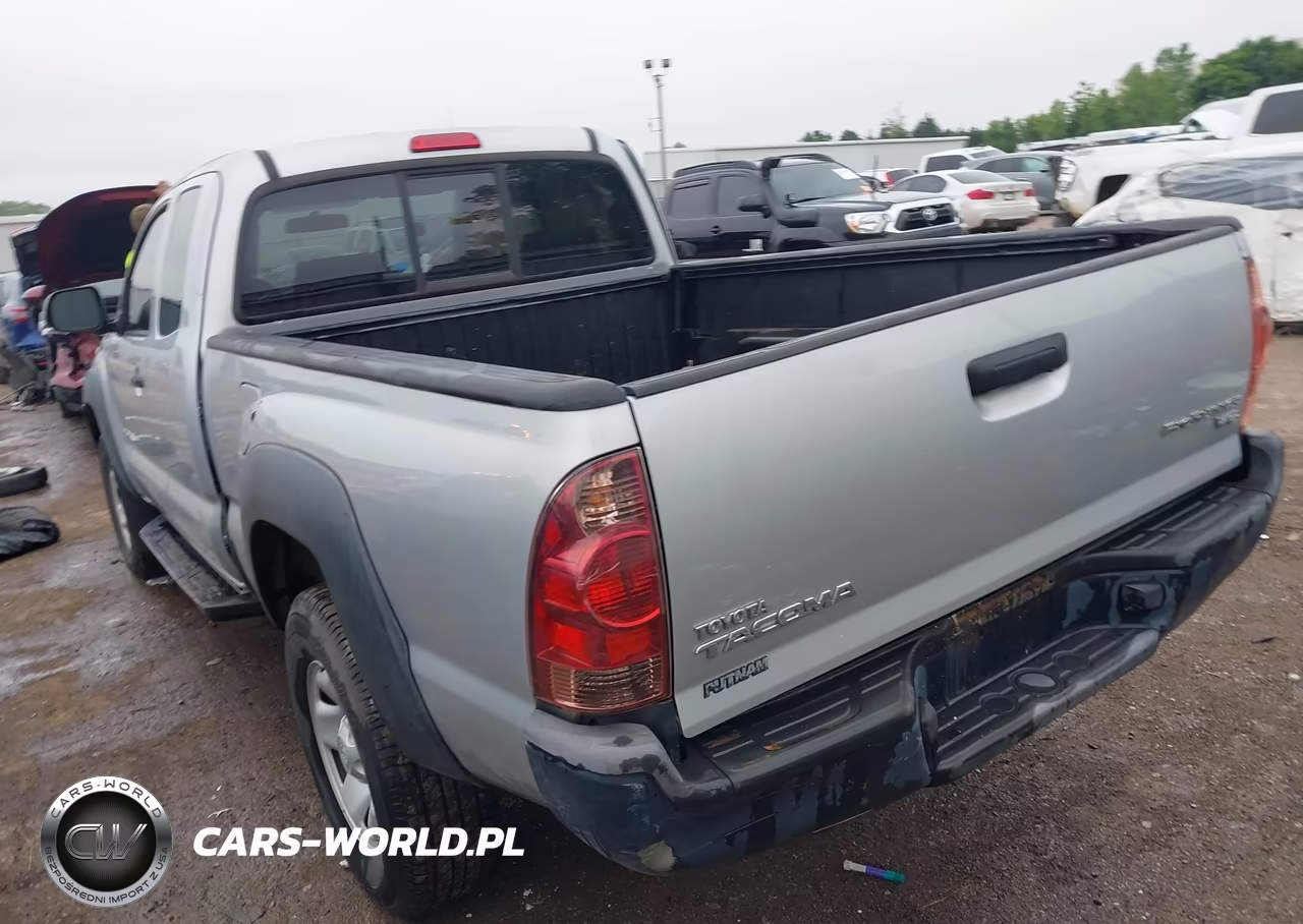 2013 Toyota Tacoma Prerunner V6 VIN:5TFTU4GN8DX030855 - 3