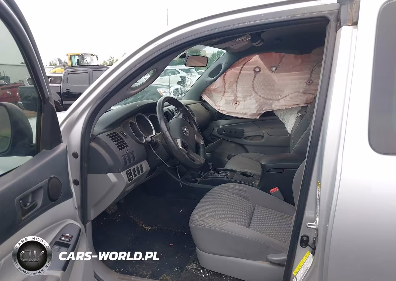 2013 Toyota Tacoma Prerunner V6 VIN:5TFTU4GN8DX030855 - 5