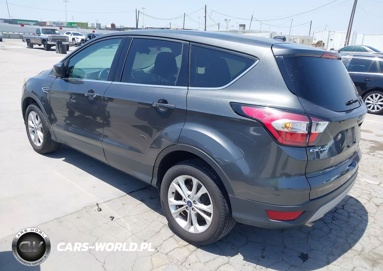 2017 Ford Escape Se VIN:1FMCU0GD3HUC80054 - 3