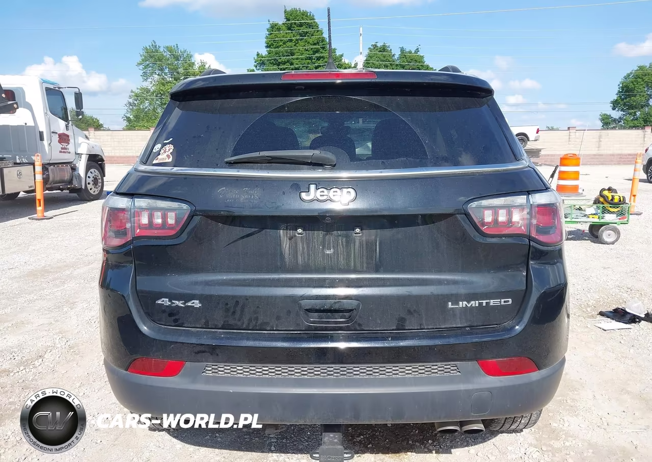2018 Jeep Compass Limited 4X4 VIN:3C4NJDCBXJT199747 - 16