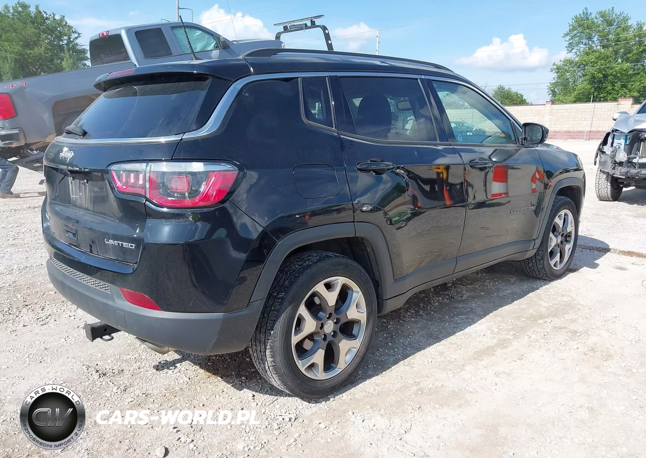 2018 Jeep Compass Limited 4X4 VIN:3C4NJDCBXJT199747 - 4