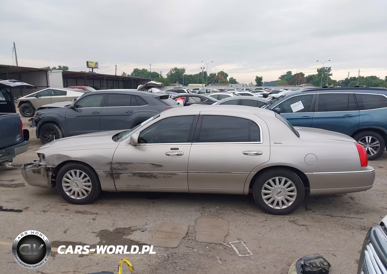 2003 Lincoln Town Car Executive VIN:1LNHM81W13Y673163 - 15