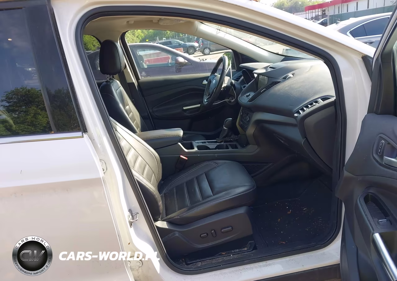 2017 Ford Escape Se VIN:1FMCU9GD7HUC31816 - 5