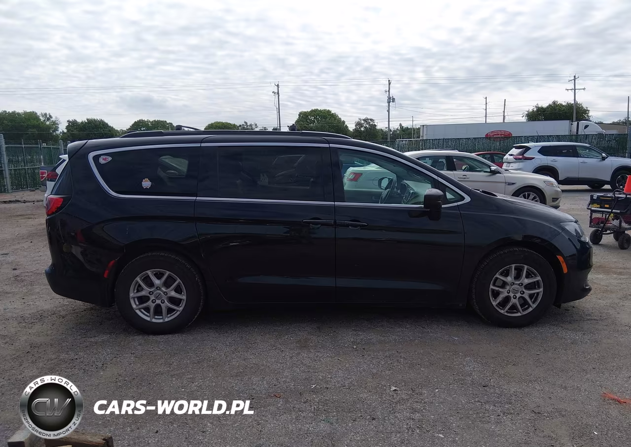 2021 Chrysler Voyager Lxi VIN:2C4RC1DG8MR520583 - 13