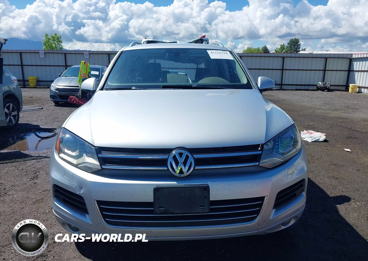 2012 Volkswagen Touareg Tdi Sport VIN:WVGFK9BP3CD001848 - 12