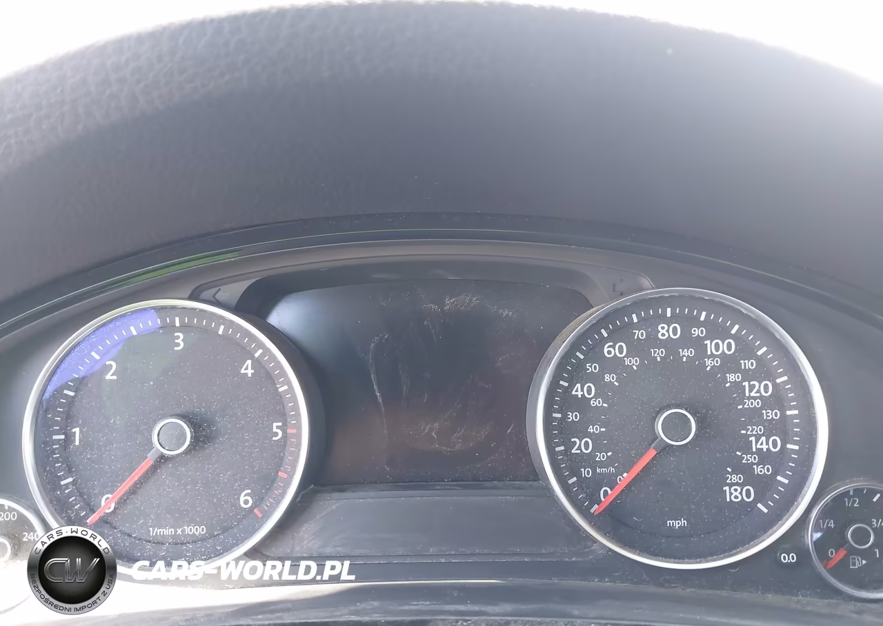 2012 Volkswagen Touareg Tdi Sport VIN:WVGFK9BP3CD001848 - 7