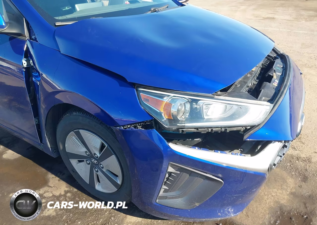 2020 Hyundai Ioniq Hybrid Blue VIN:KMHC65LC1LU228807 - 17