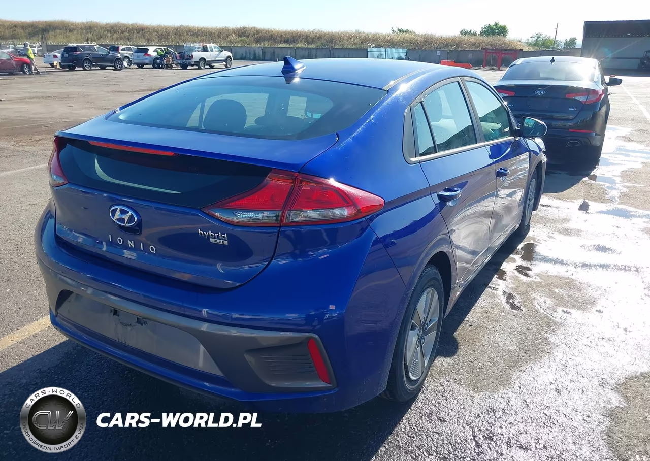 2020 Hyundai Ioniq Hybrid Blue VIN:KMHC65LC1LU228807 - 4