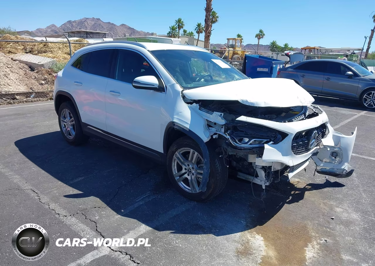 2021 Mercedes-Benz Gla 250 4Matic – zdjęcie 1 z 17