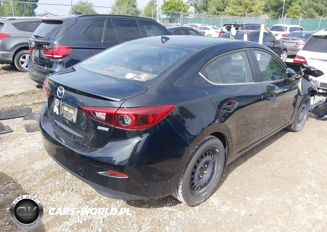2018 Mazda Mazda3 Grand Touring VIN:3MZBN1W39JM162528 - 4