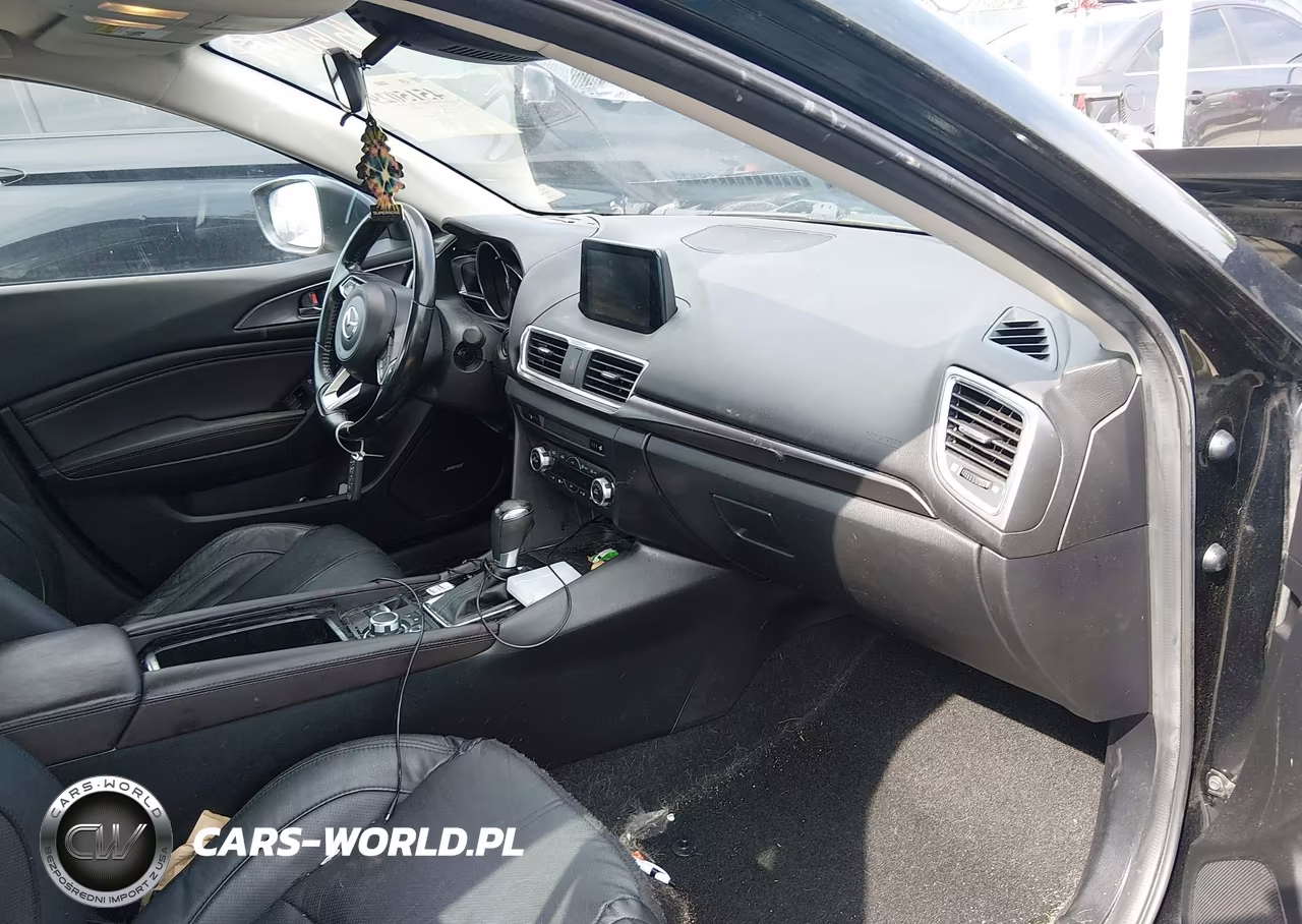 2018 Mazda Mazda3 Grand Touring VIN:3MZBN1W39JM162528 - 5