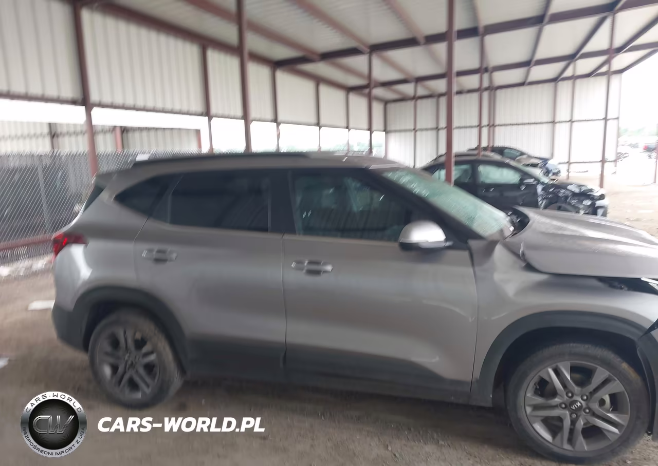 2021 Kia Seltos S VIN:KNDEU2AA7M7052722 - 13
