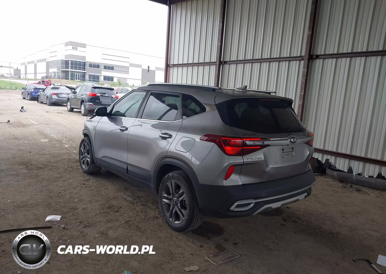 2021 Kia Seltos S VIN:KNDEU2AA7M7052722 - 3