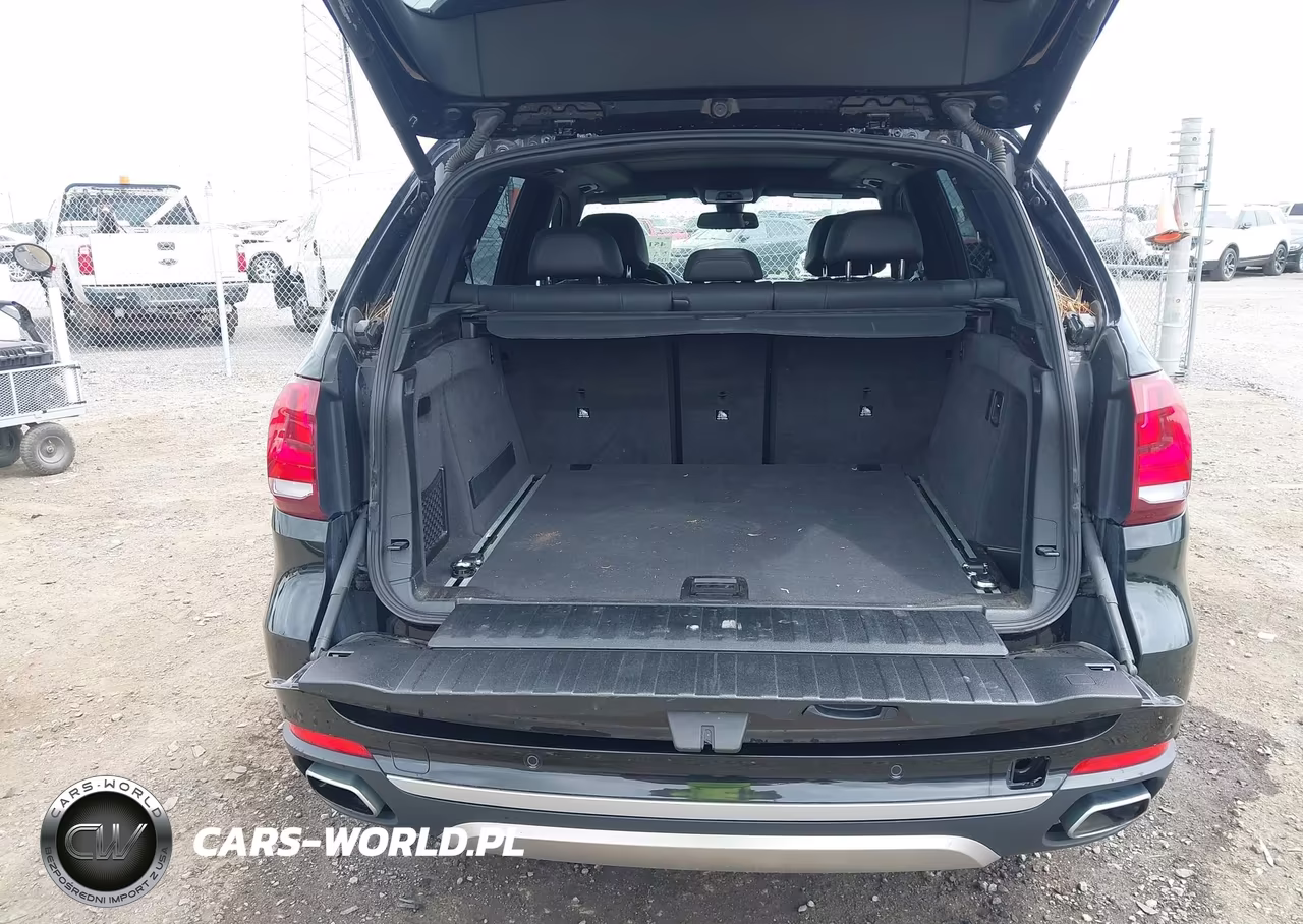 2018 BMW X5 xDrive35I VIN:5UXKR0C54J0Y00273 - 17
