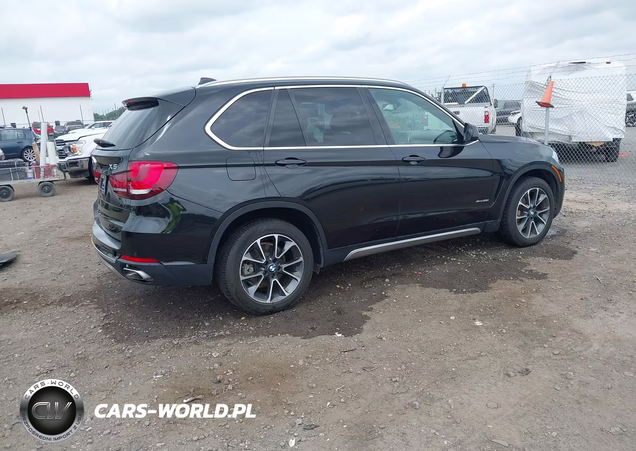 2018 BMW X5 xDrive35I VIN:5UXKR0C54J0Y00273 - 4