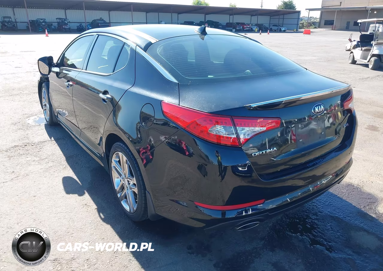 2013 Kia Optima Sx VIN:5XXGR4A68DG115870 - 3