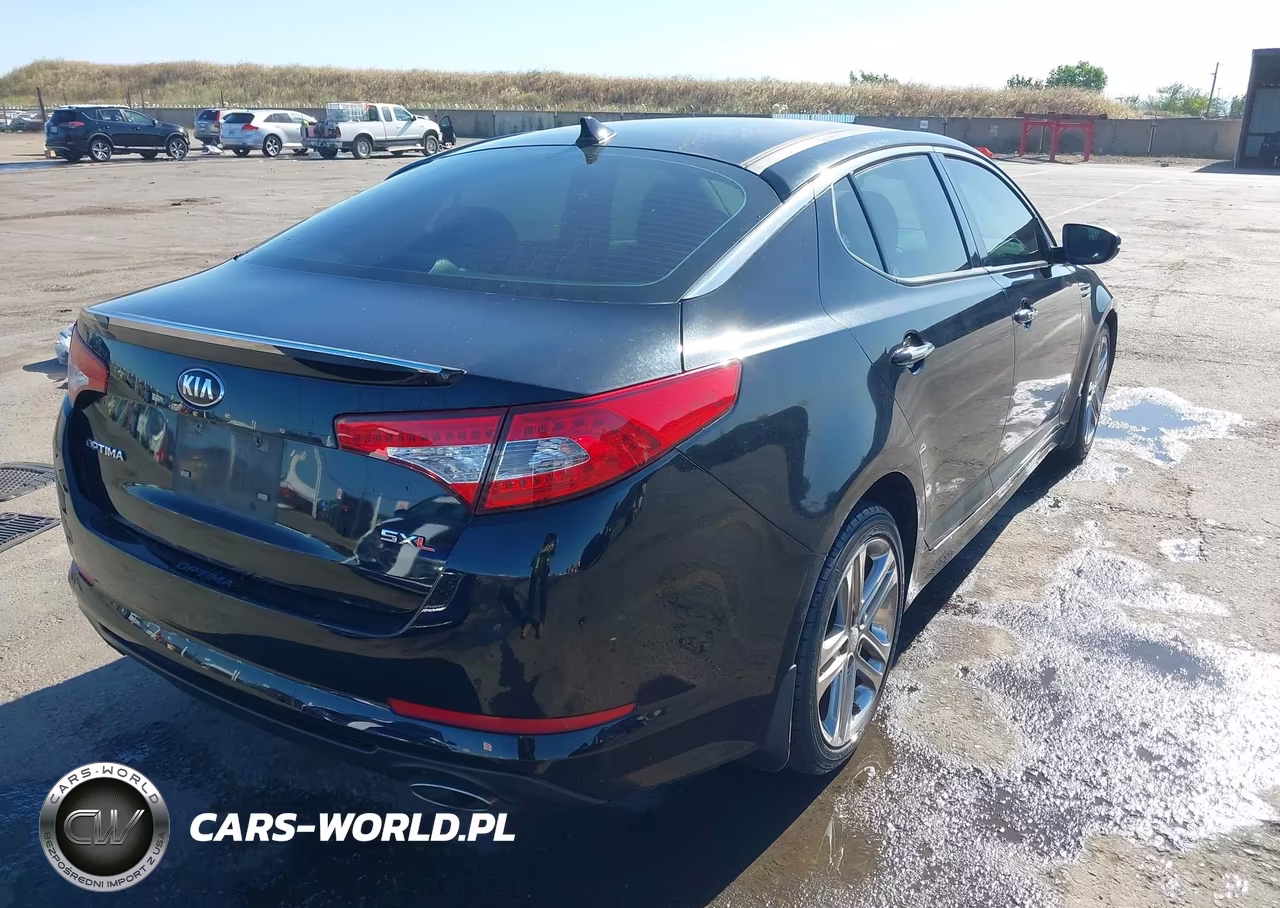 2013 Kia Optima Sx VIN:5XXGR4A68DG115870 - 4
