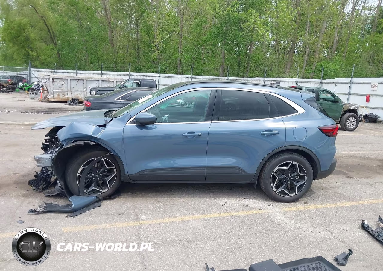 2026 Ford Escape Platinum VIN:1FMCU9JA8TUA17098 - 15