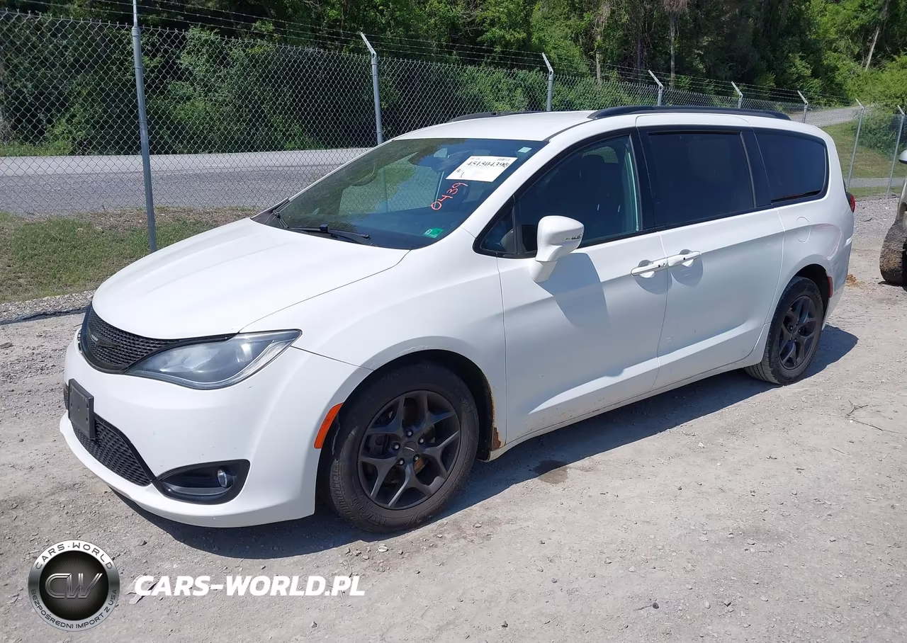 2018 Chrysler Pacifica Touring L VIN:2C4RC1BG3JR175543 - 2