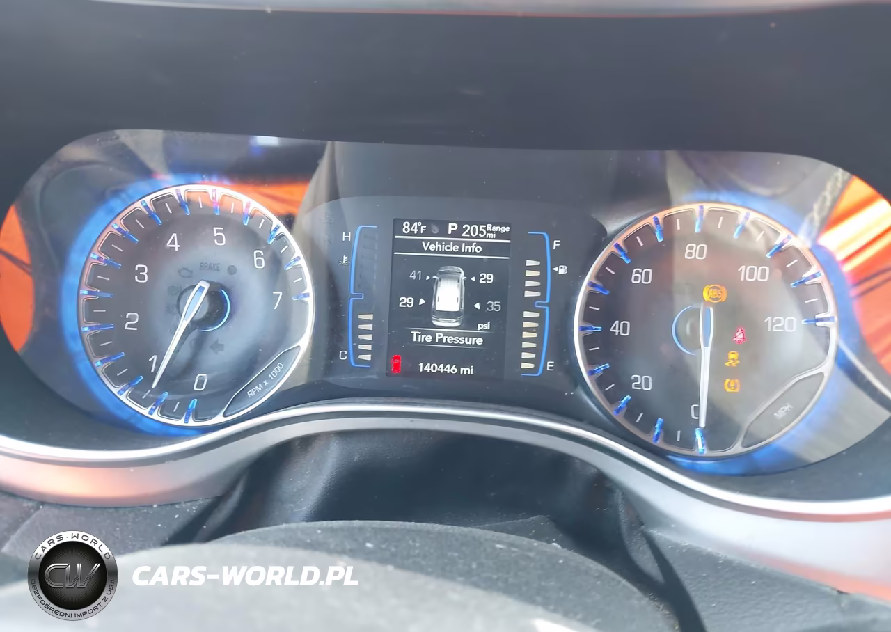 2018 Chrysler Pacifica Touring L VIN:2C4RC1BG3JR175543 - 7