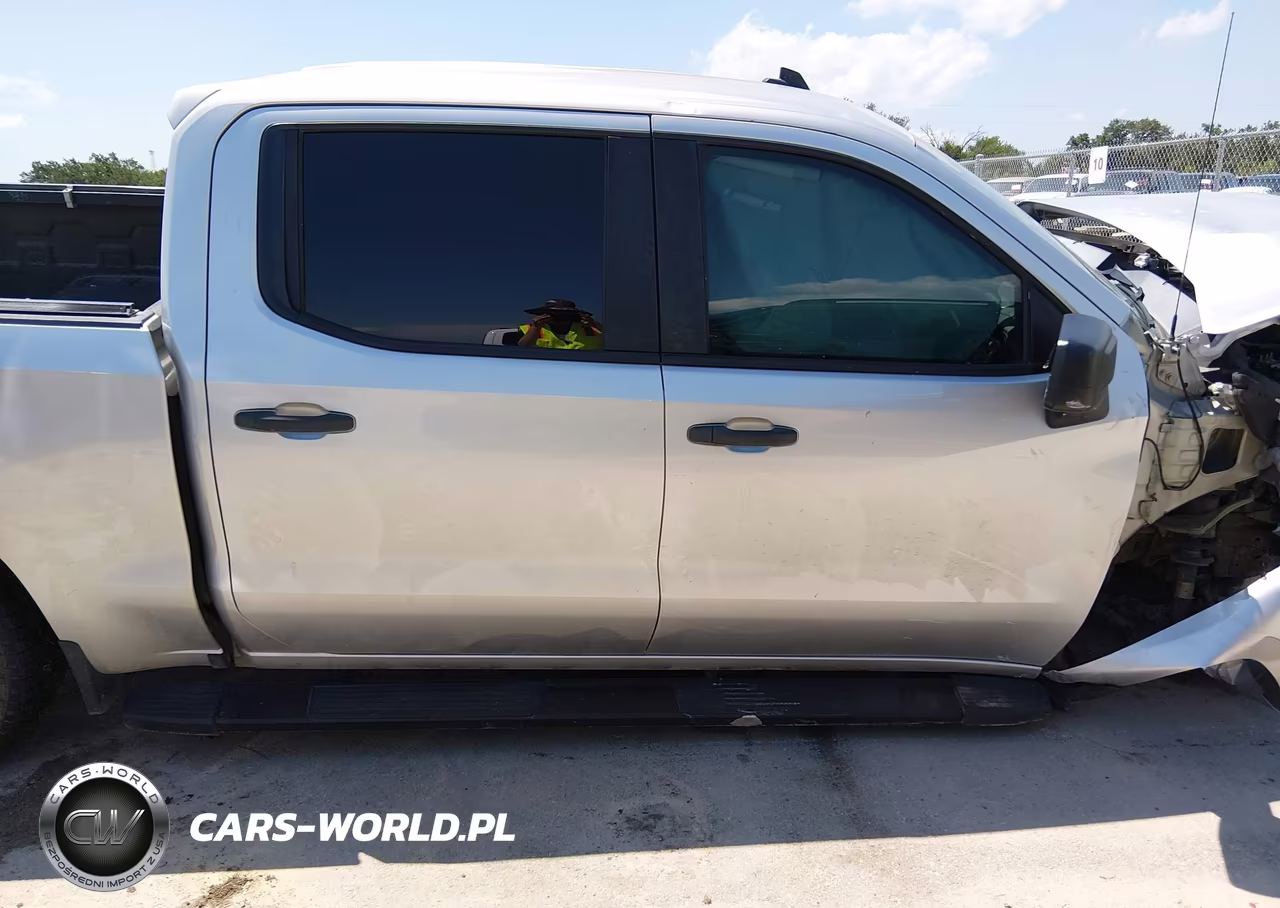 2020 Chevrolet Silverado 1500 2Wd Short Bed Custom VIN:3GCPWBEH7LG100975 - 14