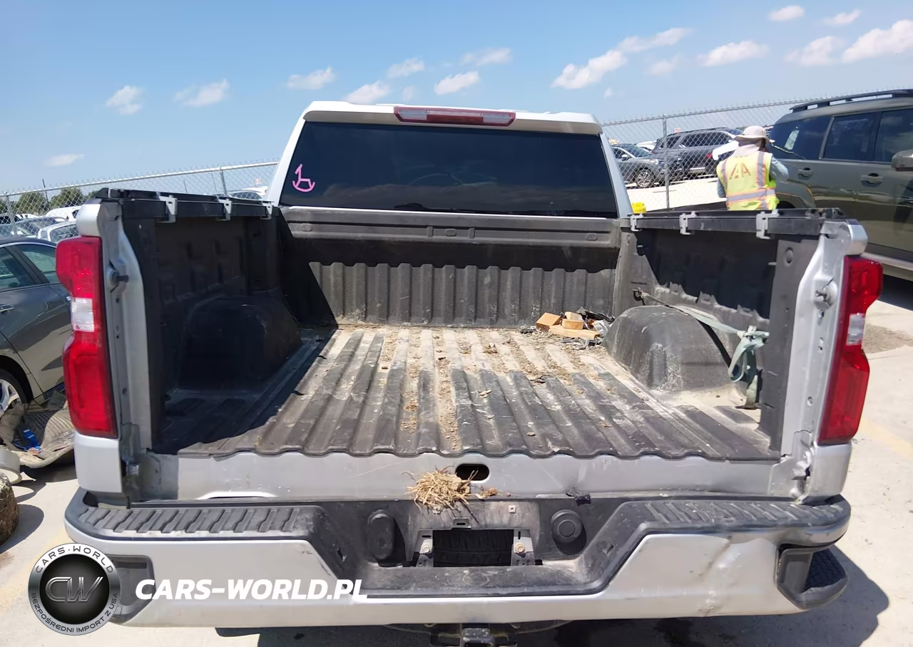 2020 Chevrolet Silverado 1500 2Wd Short Bed Custom VIN:3GCPWBEH7LG100975 - 17