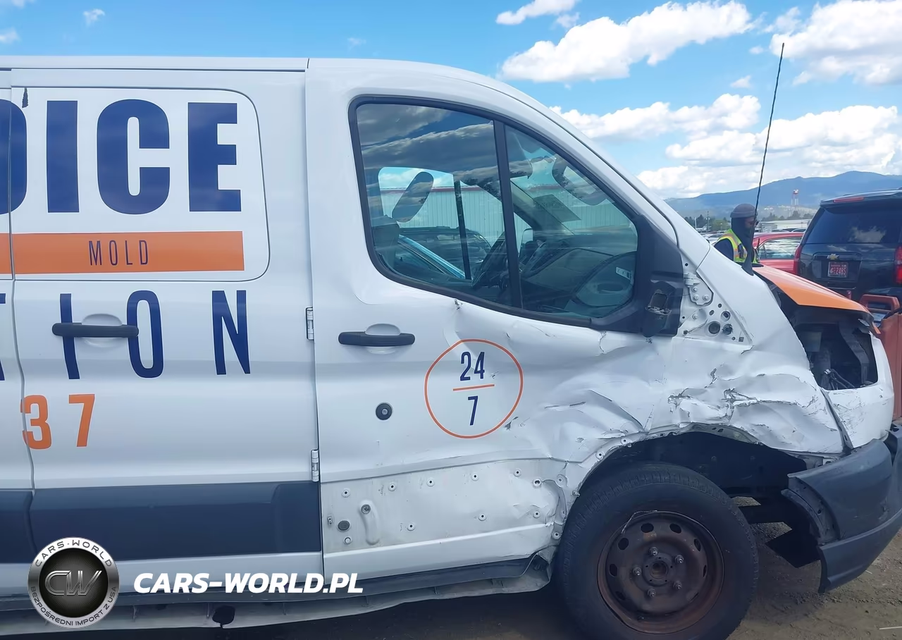 2015 Ford Transit-250 VIN:1FTNR1ZM8FKA33865 - 18