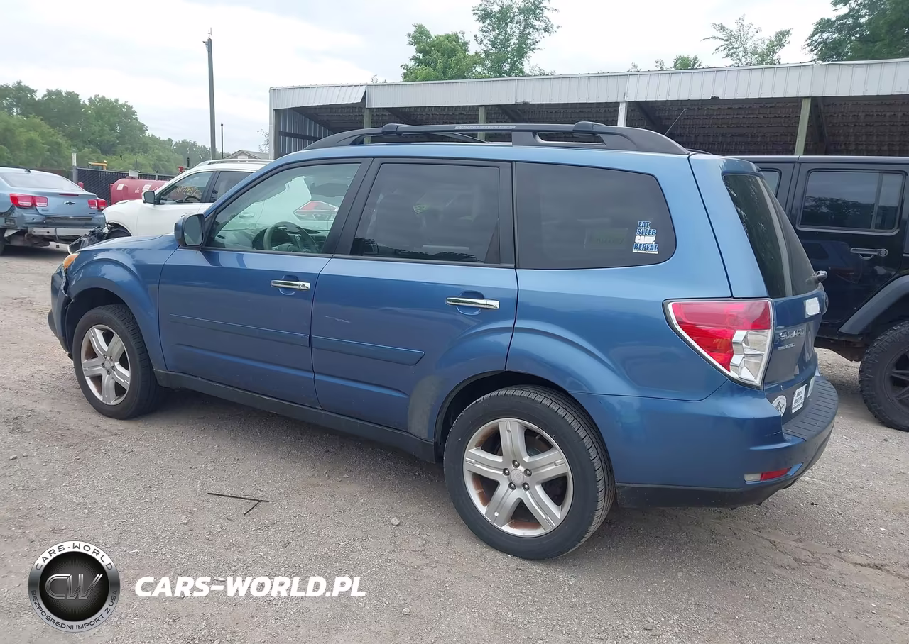 2010 Subaru Forester 2.5X Premium VIN:JF2SH6CC2AH784244 - 3