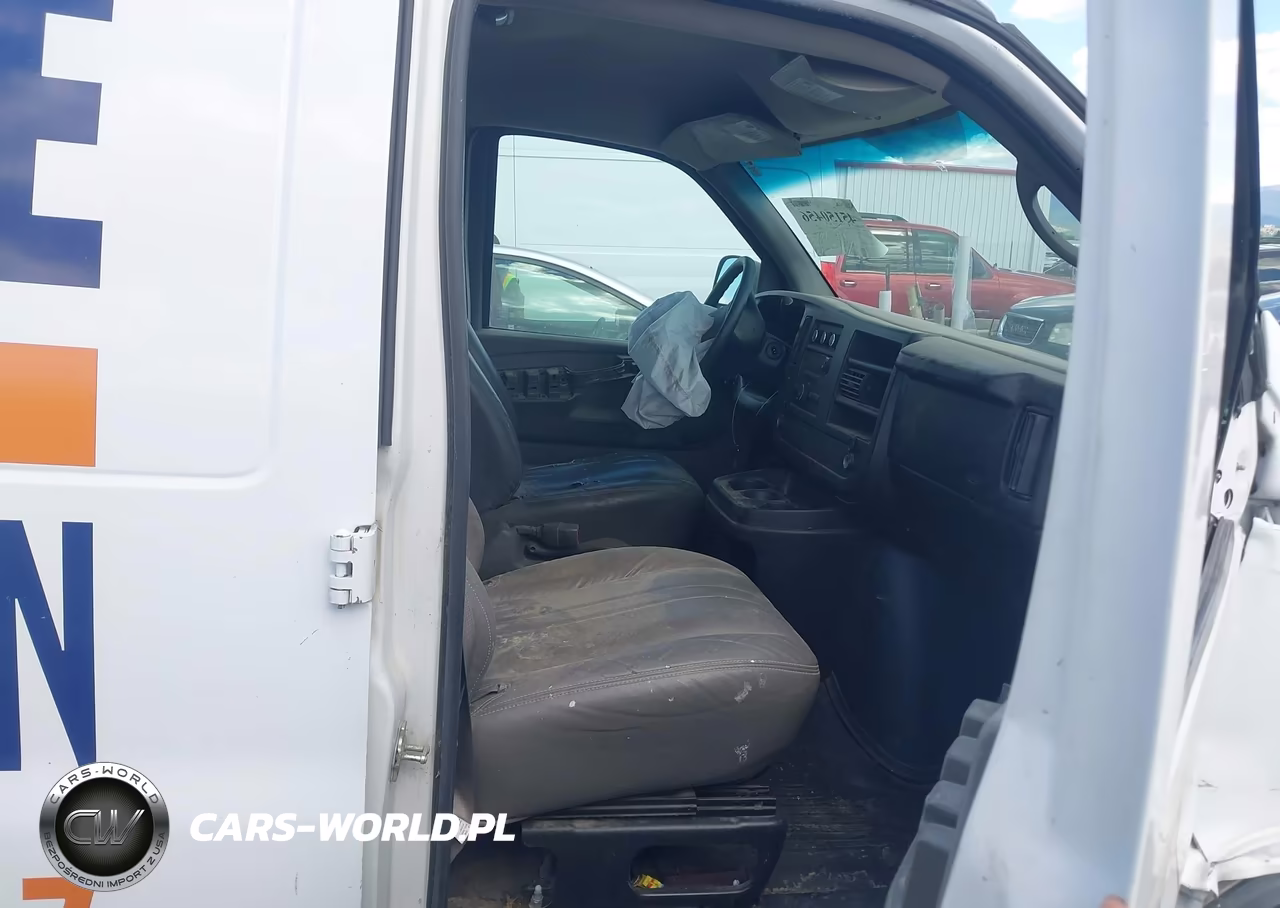 2009 Chevrolet Express 1500 Work Van VIN:1GCFG15XX91112278 - 5
