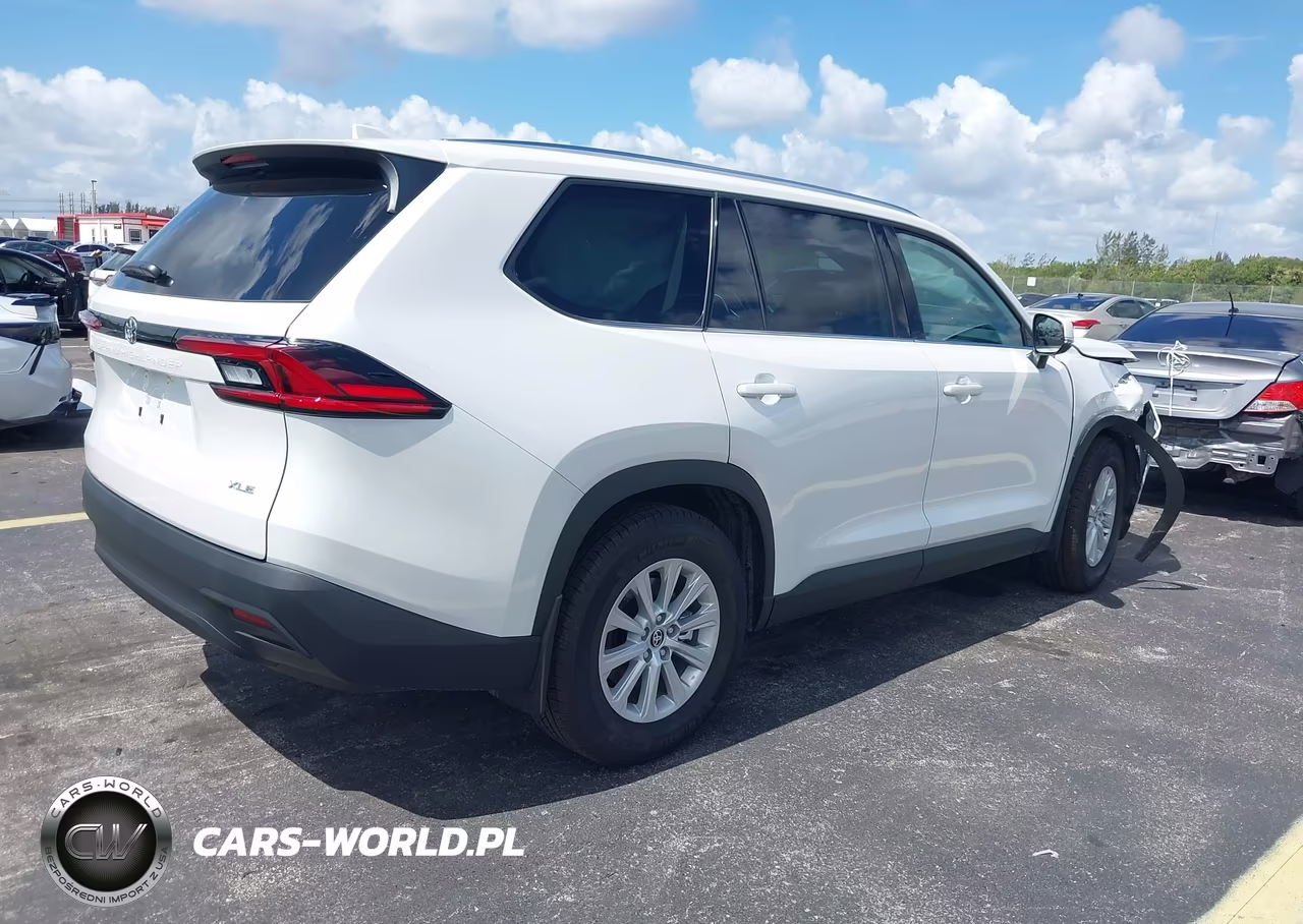 2026 Toyota Grand Highlander Xle VIN:5TDAAAA53TS042620 - 4