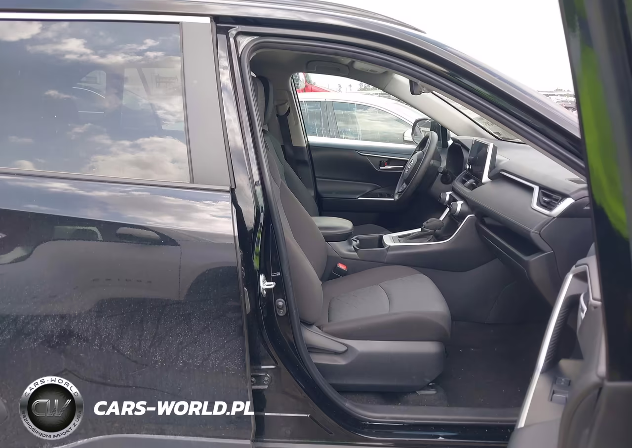 2025 Toyota Rav4 Xle VIN:2T3W1RFV6SC324987 - 5