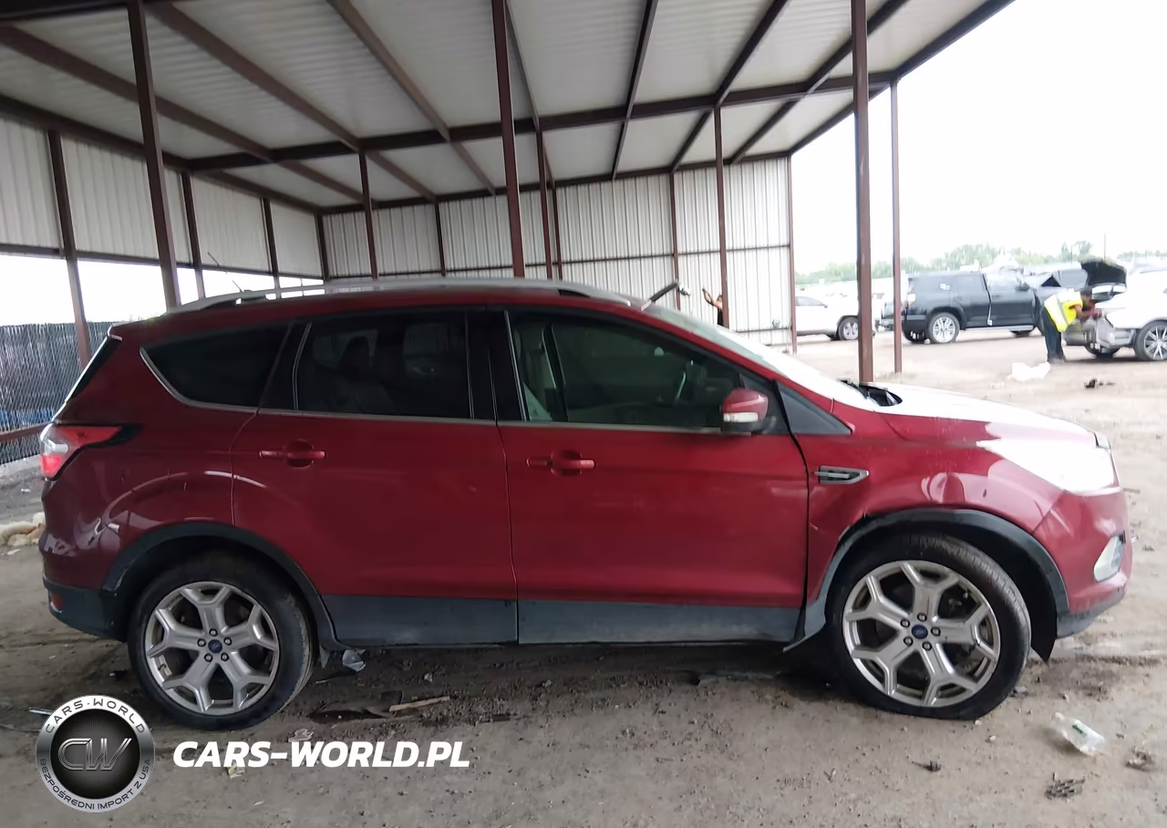 2018 Ford Escape Titanium VIN:1FMCU0J99JUD54748 - 13