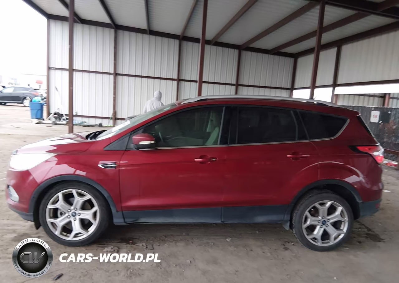 2018 Ford Escape Titanium VIN:1FMCU0J99JUD54748 - 14