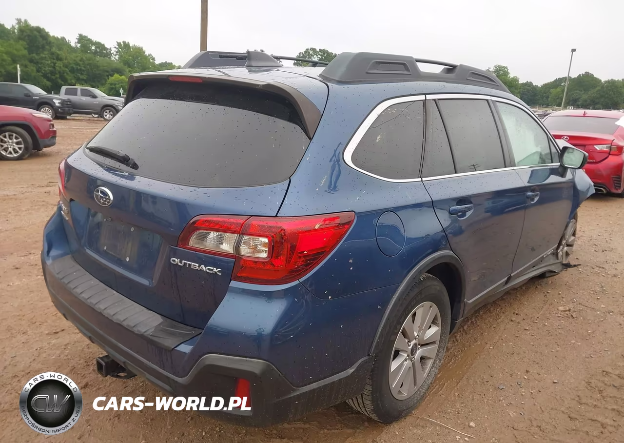 2019 Subaru Outback 2.5I Premium VIN:4S4BSAFC9K3382603 - 4