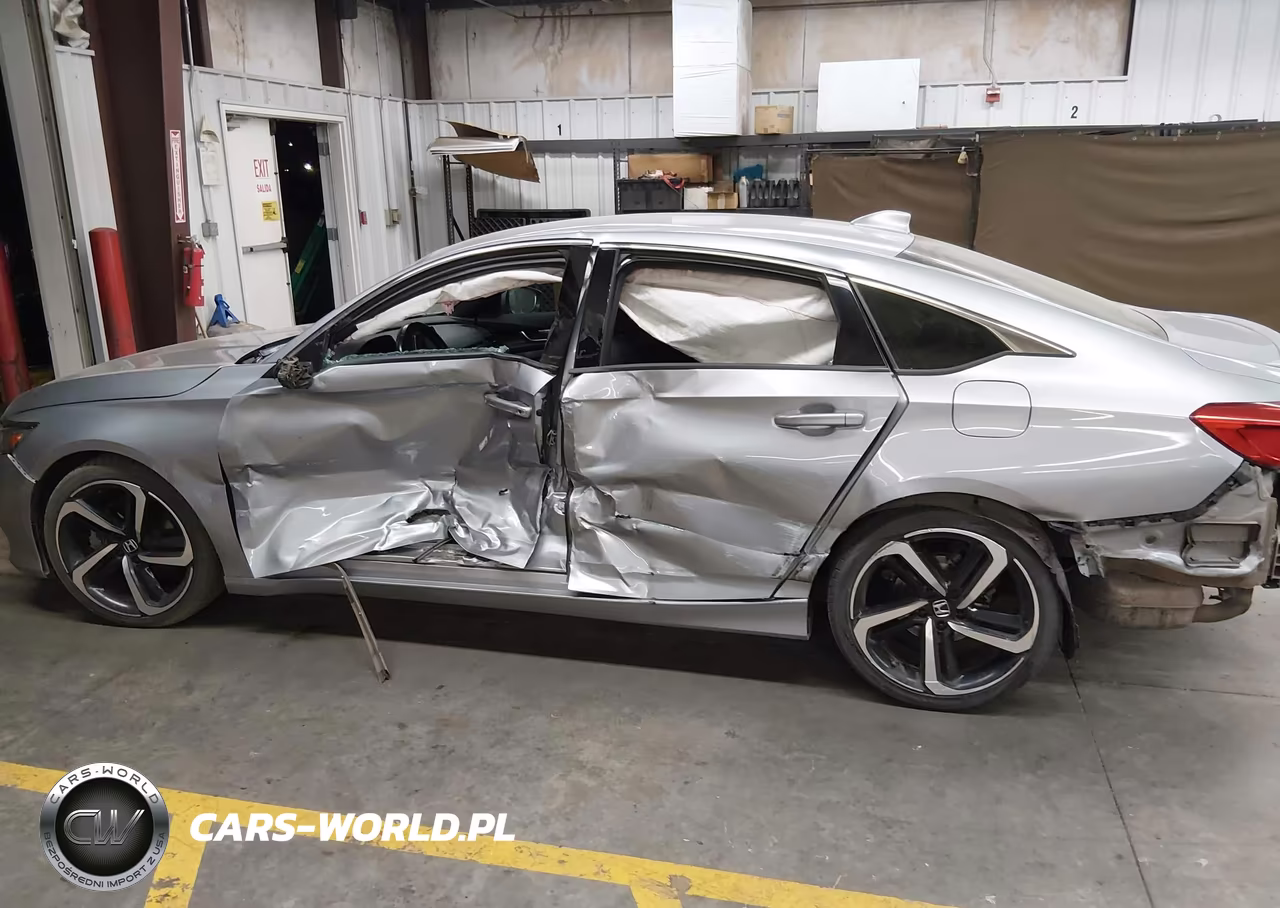 2018 Honda Accord Sport VIN:1HGCV1F35JA198383 - 13