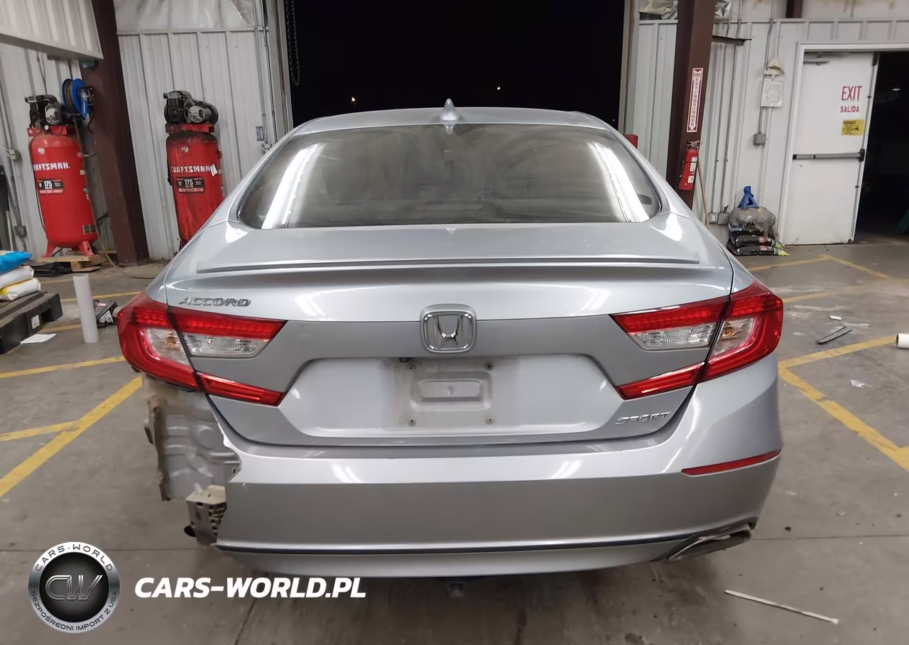 2018 Honda Accord Sport VIN:1HGCV1F35JA198383 - 15