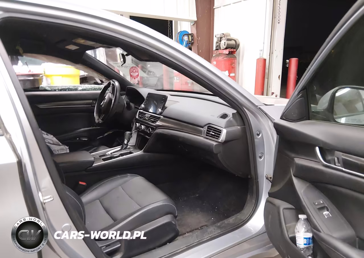 2018 Honda Accord Sport VIN:1HGCV1F35JA198383 - 5