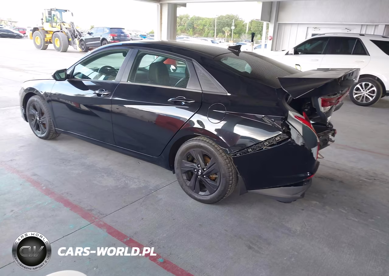 2022 Hyundai Elantra Sel VIN:5NPLS4AG0NH059392 - 3