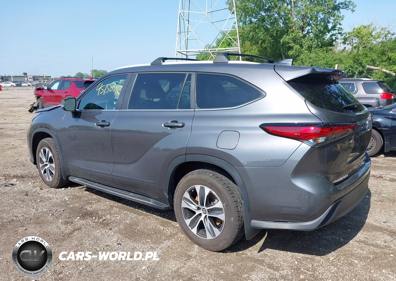 2023 Toyota Highlander Xle VIN:5TDKDRBH8PS008021 - 3